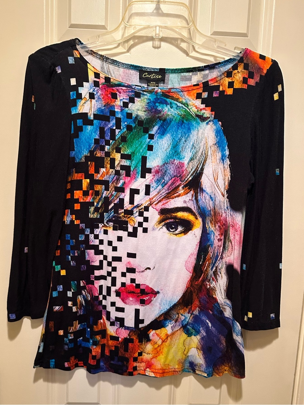 Medium CARTISE top vibrant Face on front & back 3/4 Sleeves